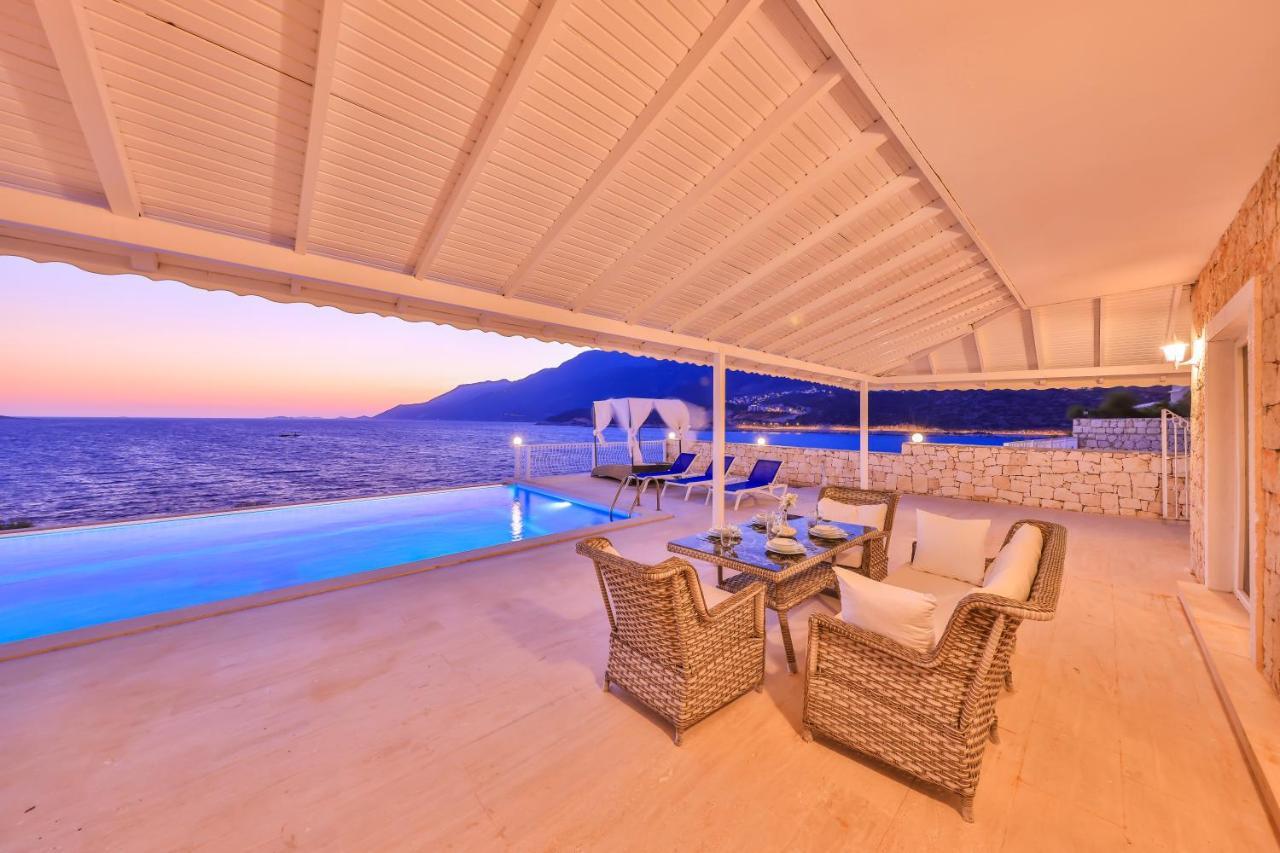 La Kumsal Denize Sifir Ve Ozel Havuzlu Dubleks Suit Kaş Eksteriør bilde